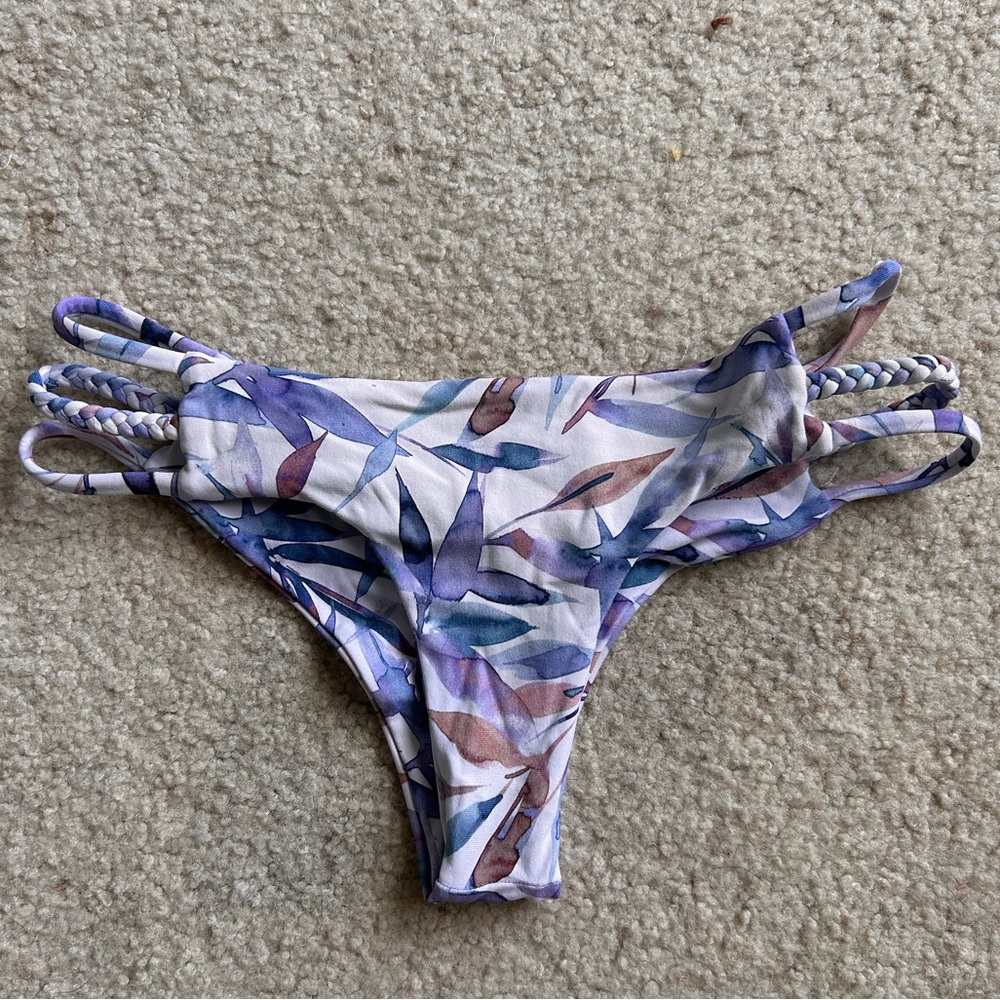 Midori Tropical print scrunch butt bikini bottoms